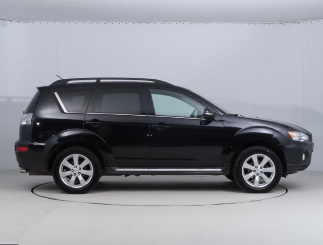 Mitsubishi Outlander  2.2 DI-D 