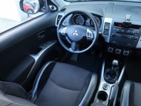 Mitsubishi Outlander  2.2 DI-D 