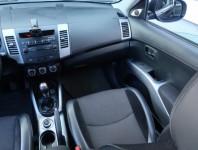 Mitsubishi Outlander  2.2 DI-D 
