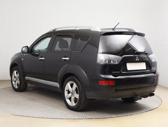 Mitsubishi Outlander  2.2 DI-D 