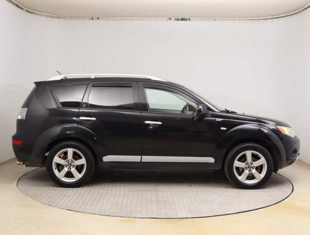Mitsubishi Outlander  2.2 DI-D 