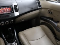 Mitsubishi Outlander  2.2 DI-D 