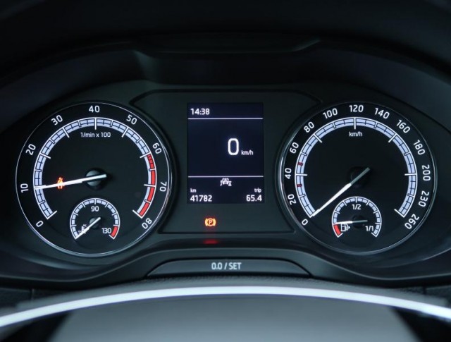 Škoda Karoq  1.5 TSI Ambition Plus