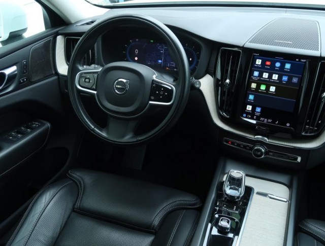Volvo XC60  B4 AWD 