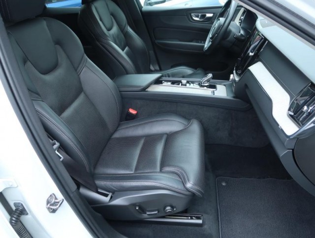 Volvo XC60  B4 AWD 