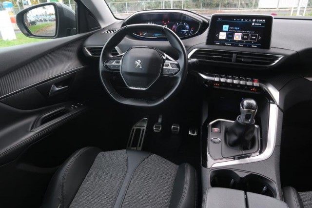 Peugeot 5008  PureTech 130 