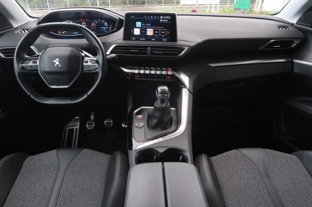 Peugeot 5008  PureTech 130 