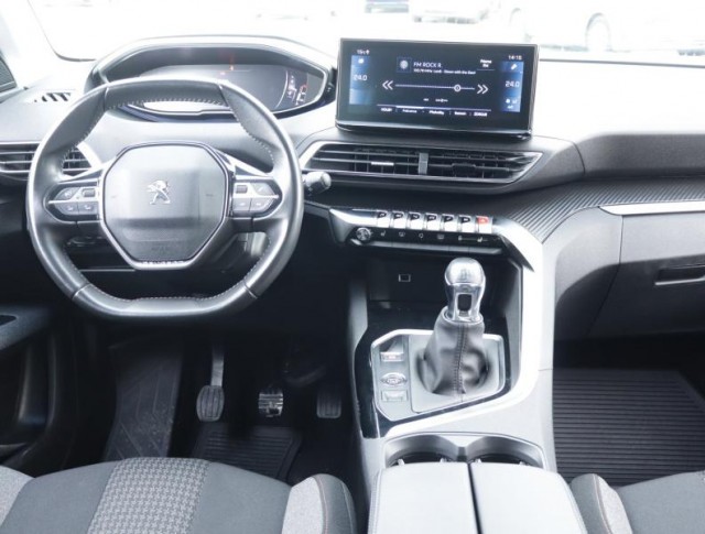 Peugeot 5008  PureTech 130 