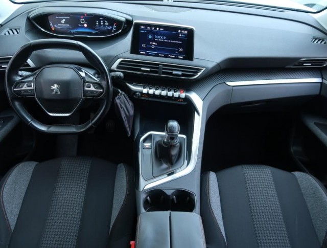 Peugeot 3008  1.2 PureTech 