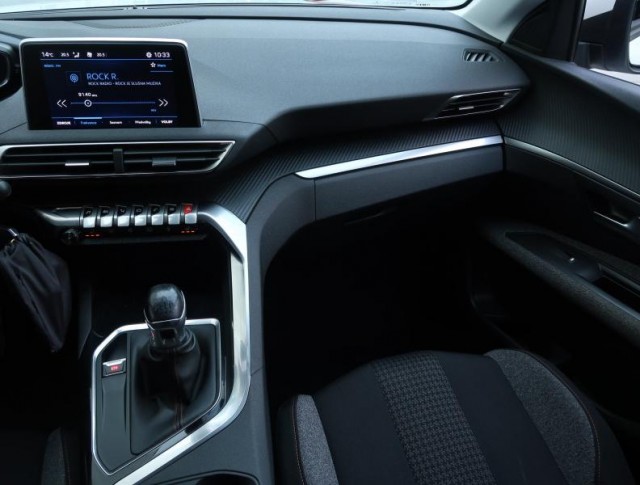 Peugeot 3008  1.2 PureTech 