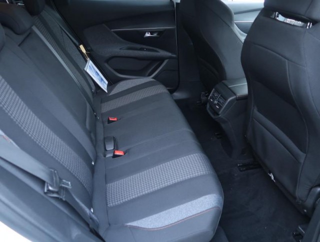 Peugeot 3008  1.2 PureTech 