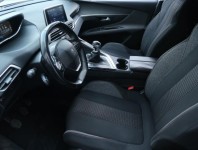 Peugeot 3008  1.2 PureTech 