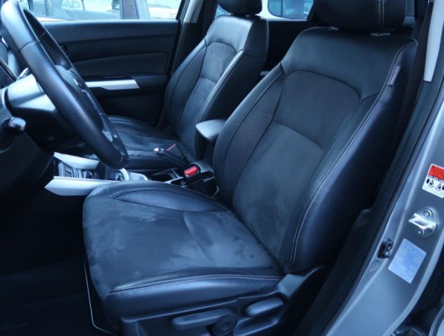 Suzuki Vitara  1.6 VVT Elegance