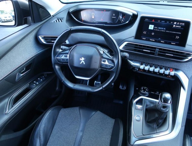 Peugeot 5008  PureTech 130 Allure