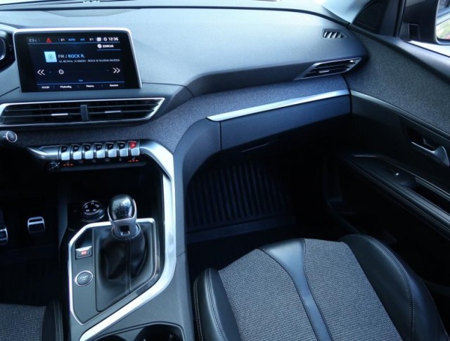 Peugeot 5008  PureTech 130 Allure