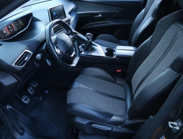 Peugeot 5008  PureTech 130 Allure