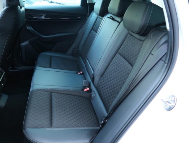 Škoda Karoq  1.5 TSI 