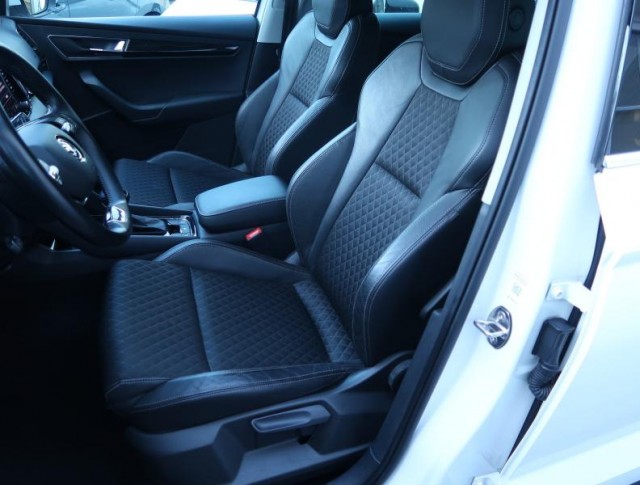 Škoda Karoq  1.5 TSI 