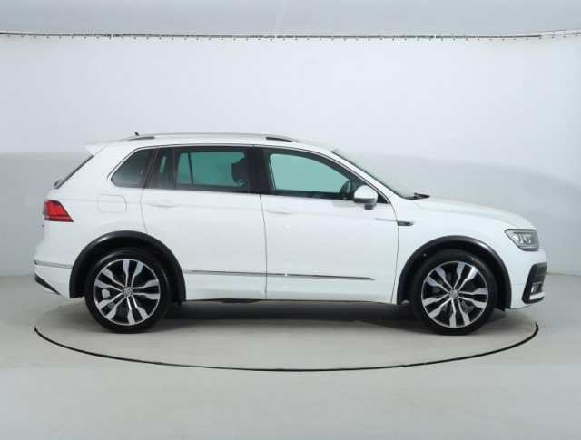 Volkswagen Tiguan  2.0 TSI R-Line