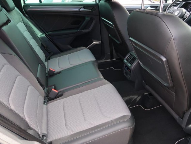 Volkswagen Tiguan  2.0 TSI R-Line