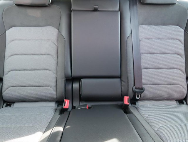 Volkswagen Tiguan  2.0 TSI R-Line