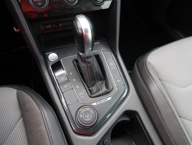 Volkswagen Tiguan  2.0 TSI R-Line