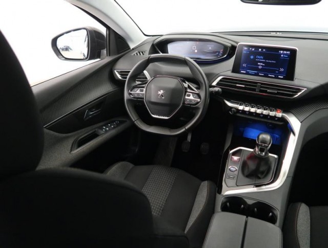 Peugeot 3008  1.5 BlueHDi Active
