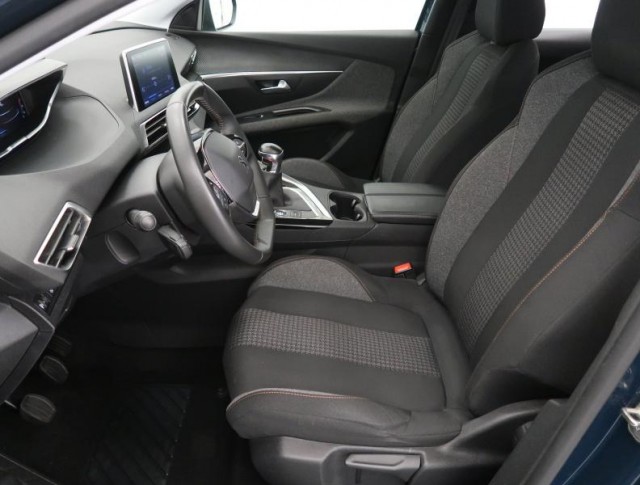 Peugeot 3008  1.5 BlueHDi Active