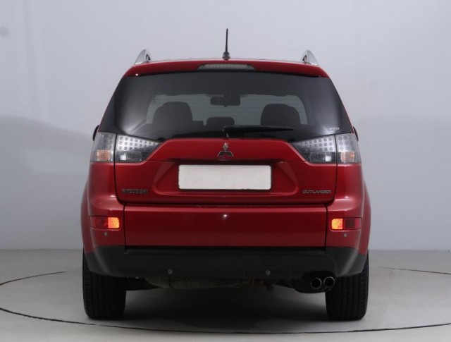 Mitsubishi Outlander  2.0 DI-D Intense