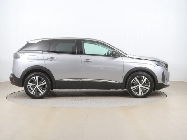 Peugeot 3008  1.2 PureTech Allure