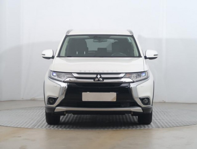 Mitsubishi Outlander  2.0 