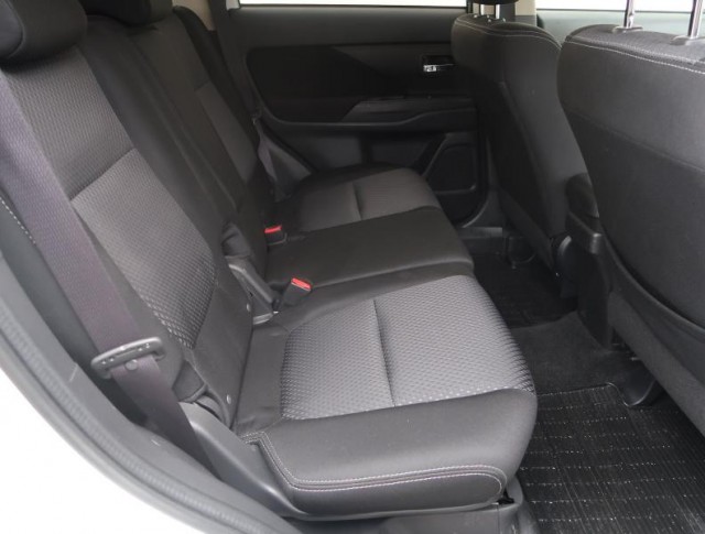 Mitsubishi Outlander  2.0 