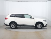 Mitsubishi Outlander  2.0 
