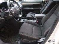 Mitsubishi Outlander  2.0 