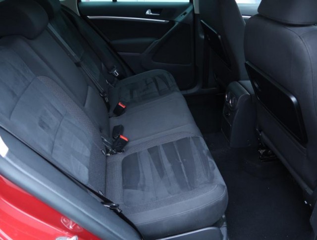 Volkswagen Tiguan  2.0 TDI 