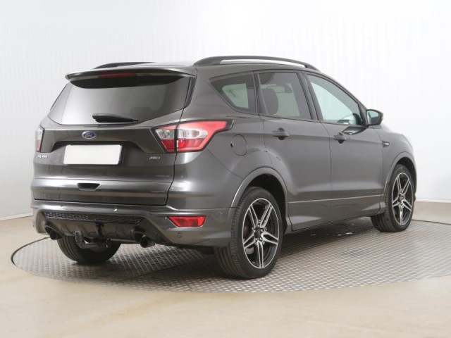 Ford Kuga  2.0 TDCi ST-Line