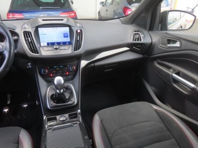 Ford Kuga  2.0 TDCi ST-Line