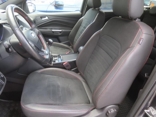 Ford Kuga  2.0 TDCi ST-Line