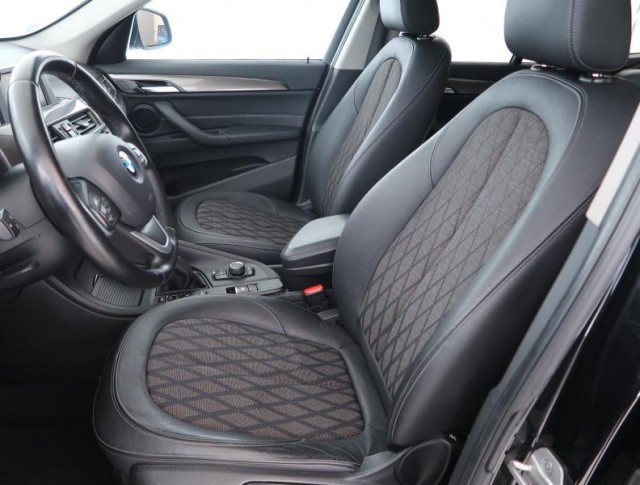 BMW X1  xDrive18d Sport Line