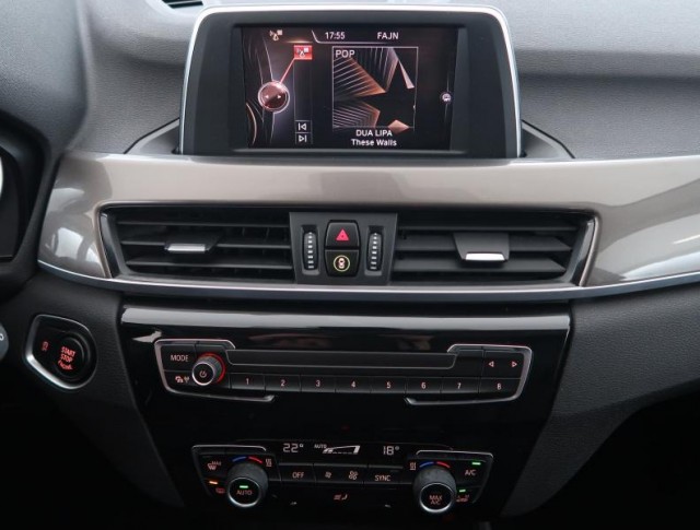 BMW X1  xDrive18d Sport Line