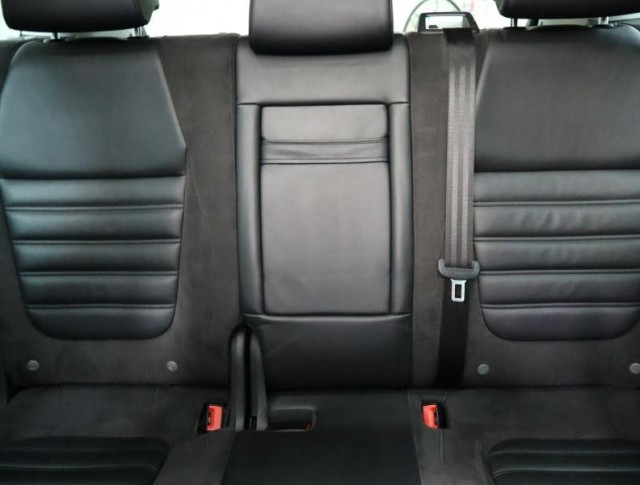 Volkswagen Touareg  3.0 TDI R-Line