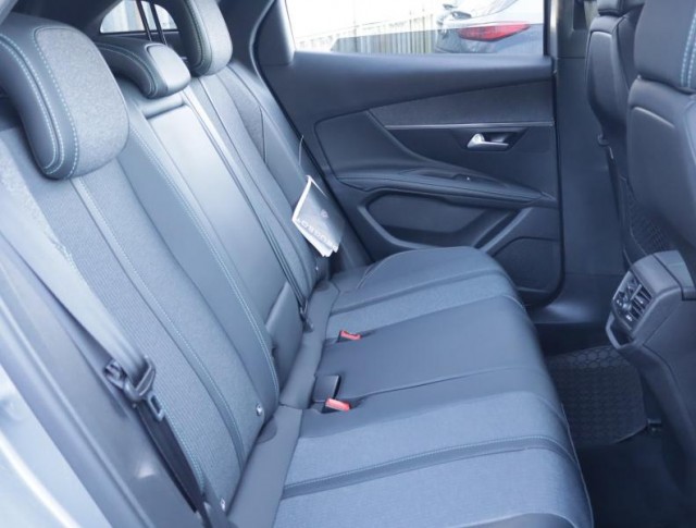 Peugeot 3008  1.2 PureTech Allure Pack