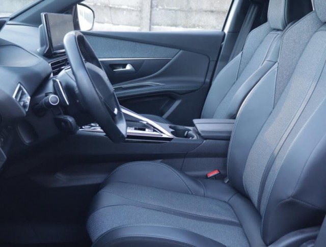 Peugeot 3008  1.2 PureTech Allure Pack