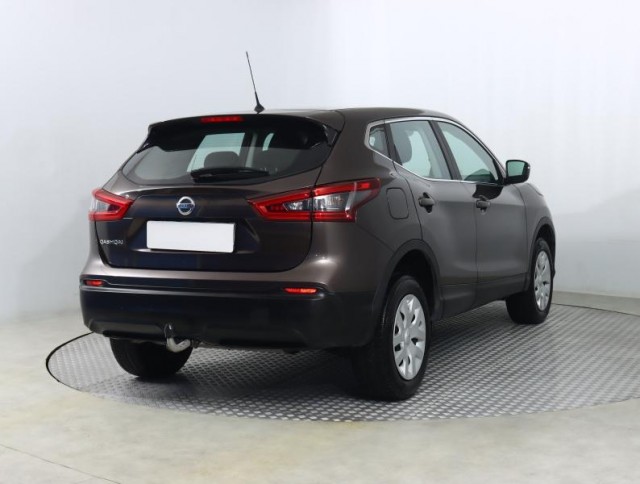Nissan Qashqai  1.3 DIG-T 