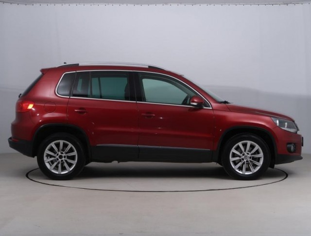 Volkswagen Tiguan  2.0 TDI 