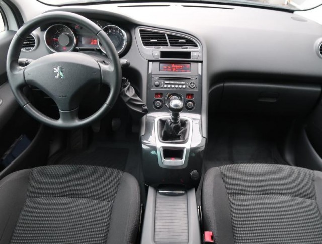 Peugeot 5008  1.6 HDi Active