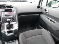 Peugeot 5008  1.6 HDi Active