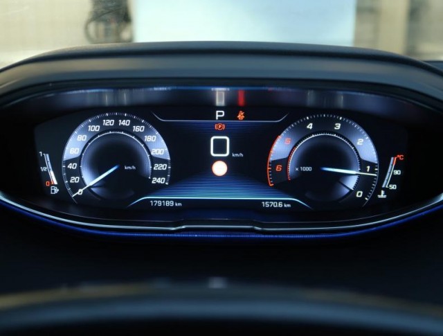 Peugeot 3008  1.5 BlueHDi 