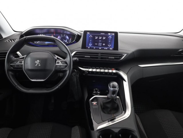 Peugeot 5008  1.5 BlueHDi 