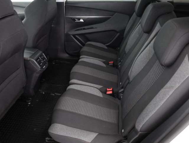 Peugeot 5008  1.5 BlueHDi 